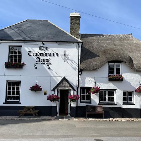 킹스브리지 The Tradesmans Arms B&B 외부 사진
