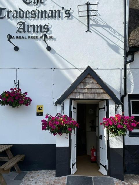 킹스브리지 The Tradesmans Arms B&B 외부 사진